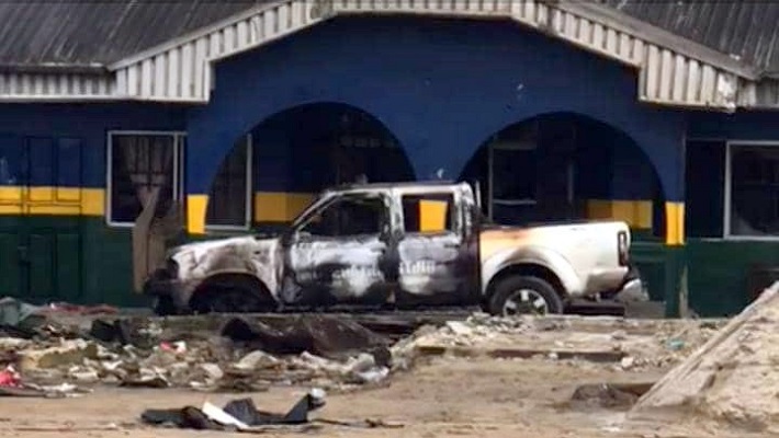 ENDSARS POLICE STATION AND VEHICLES BURNT IN LAGOS