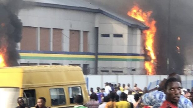 ORILE-IGANMU LAGOS POLICE STATION SET ON FIRE